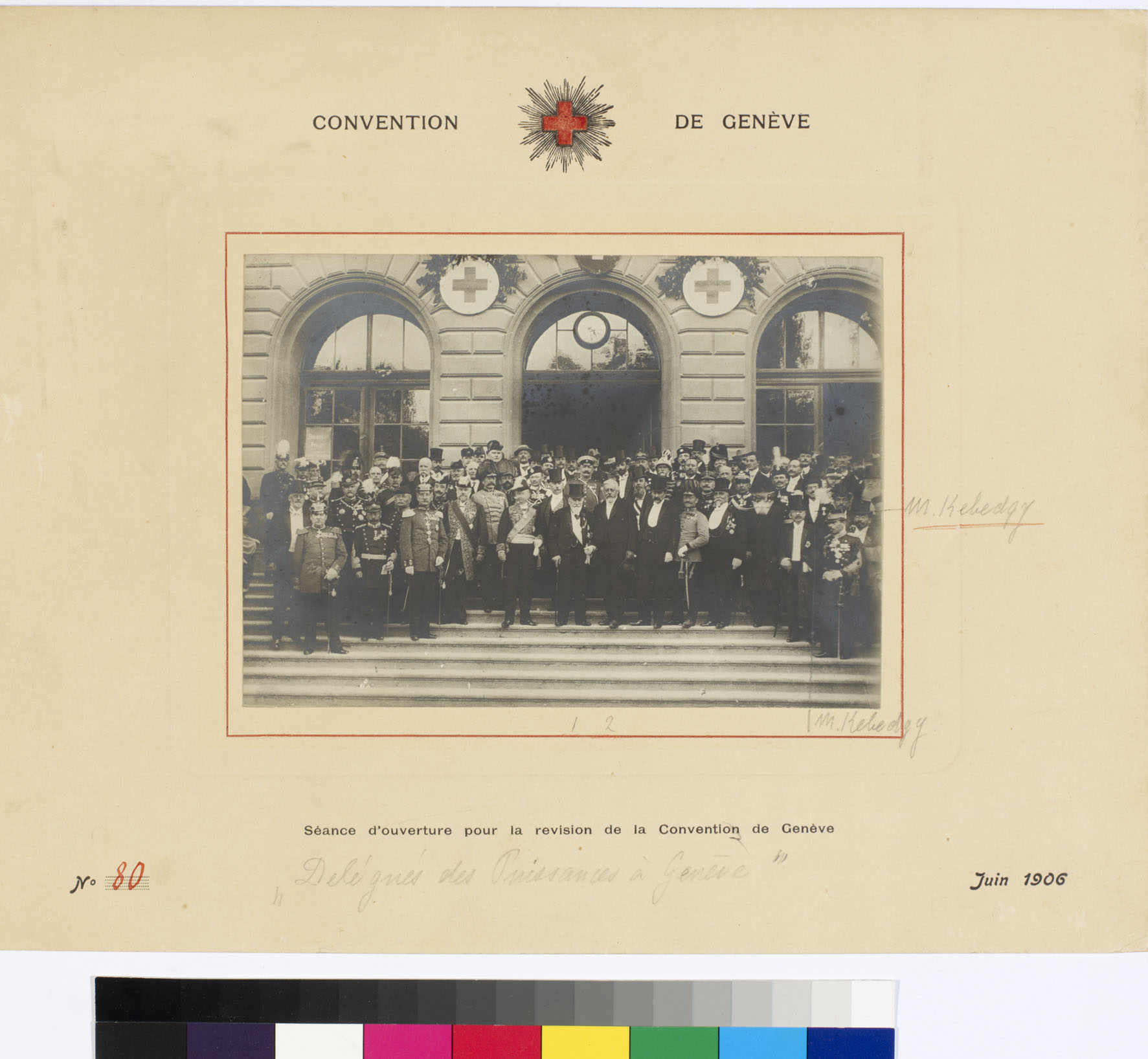 This group portrait was taken on 11 June 1906 on the steps of the Bastions building of the University of Geneva during the Conference for the Revision of the 1864 Convention. © Frédéric Boissonnas /Bibliothèque de Genève 