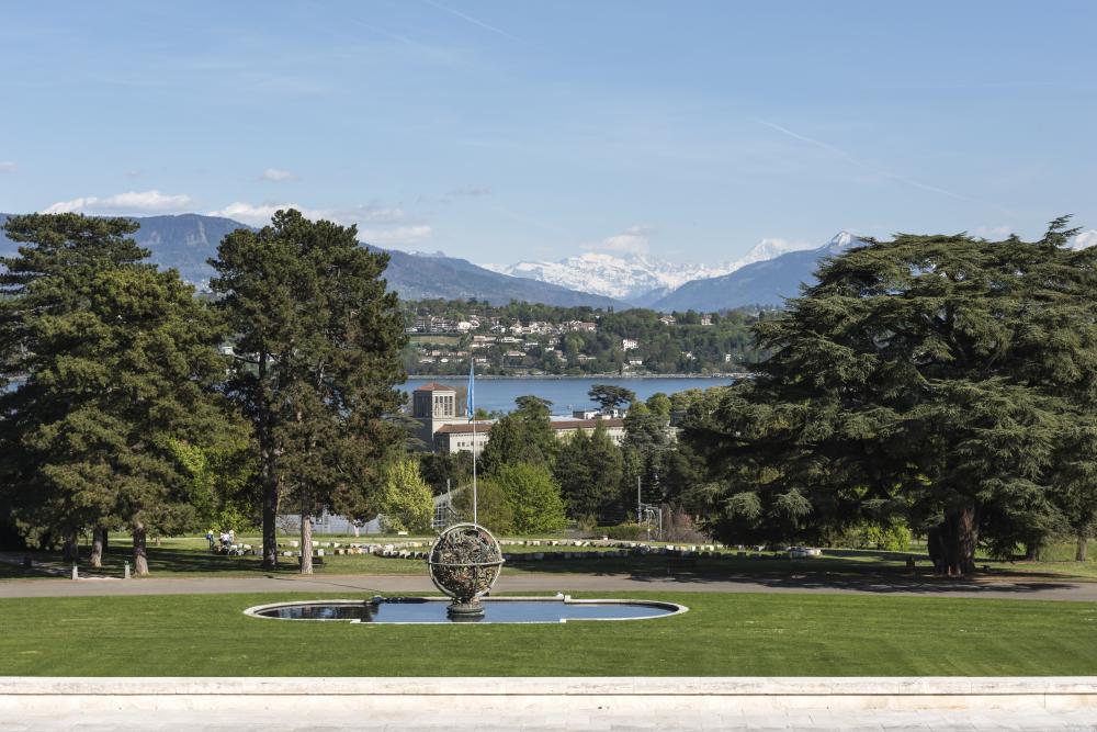 This outstanding view of the Mont Blanc was photographed by Luca Fascini from the gardens of the Palais des Nations and its famous “Celestial Sphere”